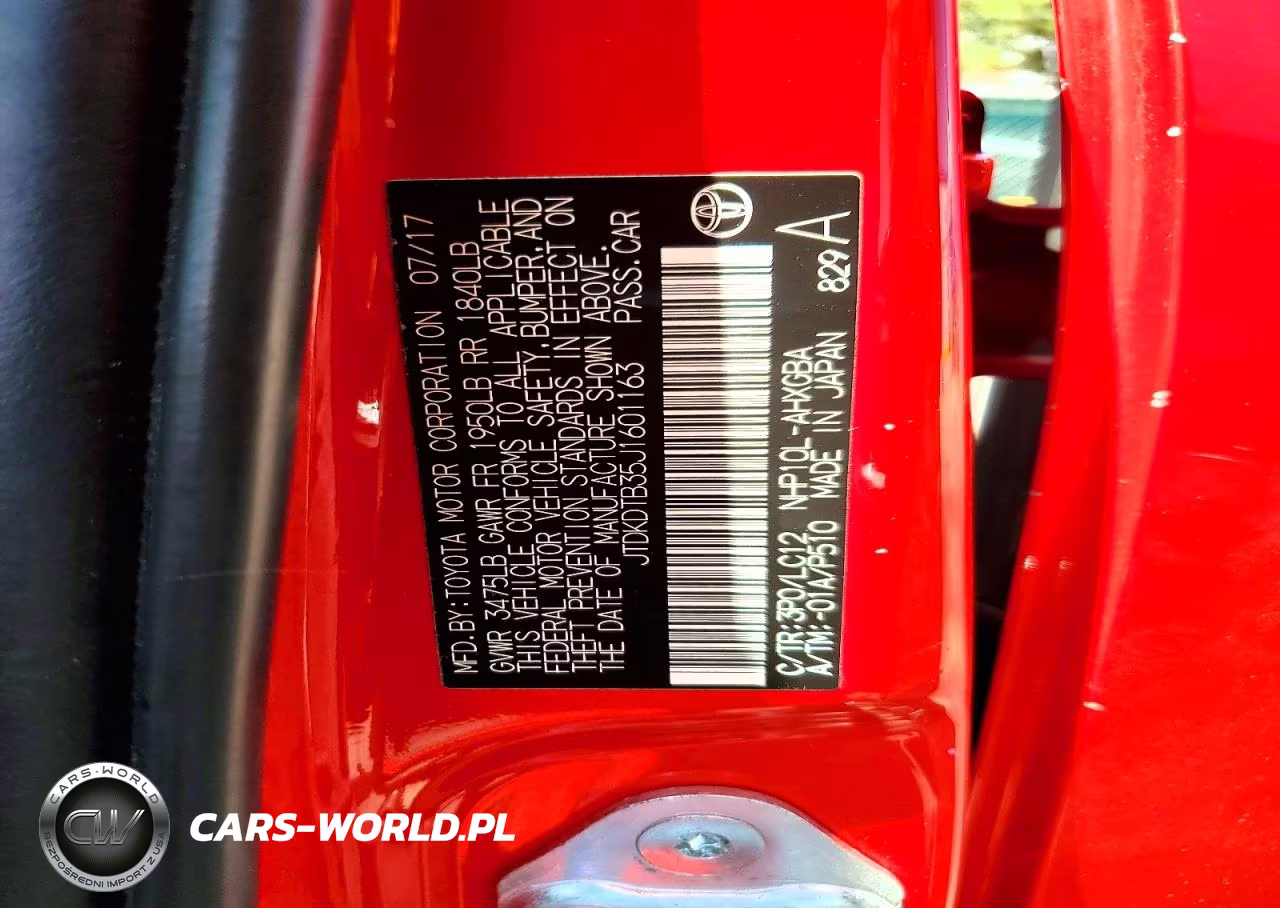 2018 Toyota Prius C Four VIN:JTDKDTB35J1601163 - 12