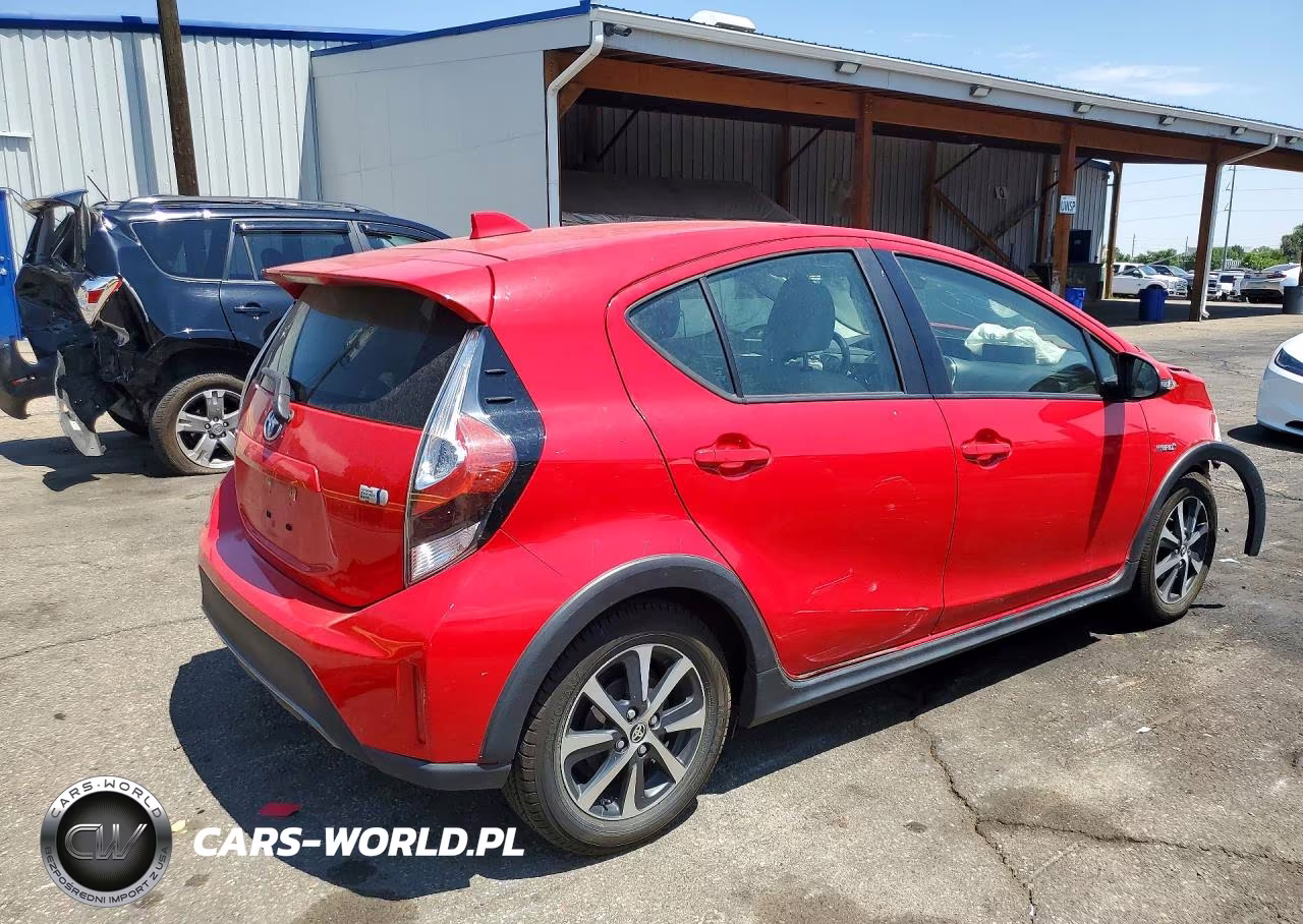 2018 Toyota Prius C Four VIN:JTDKDTB35J1601163 - 3