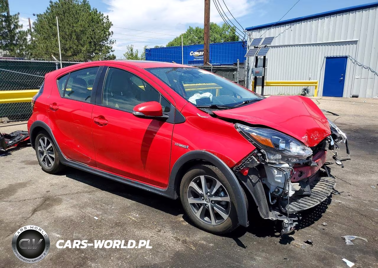2018 Toyota Prius C Four VIN:JTDKDTB35J1601163 - 4