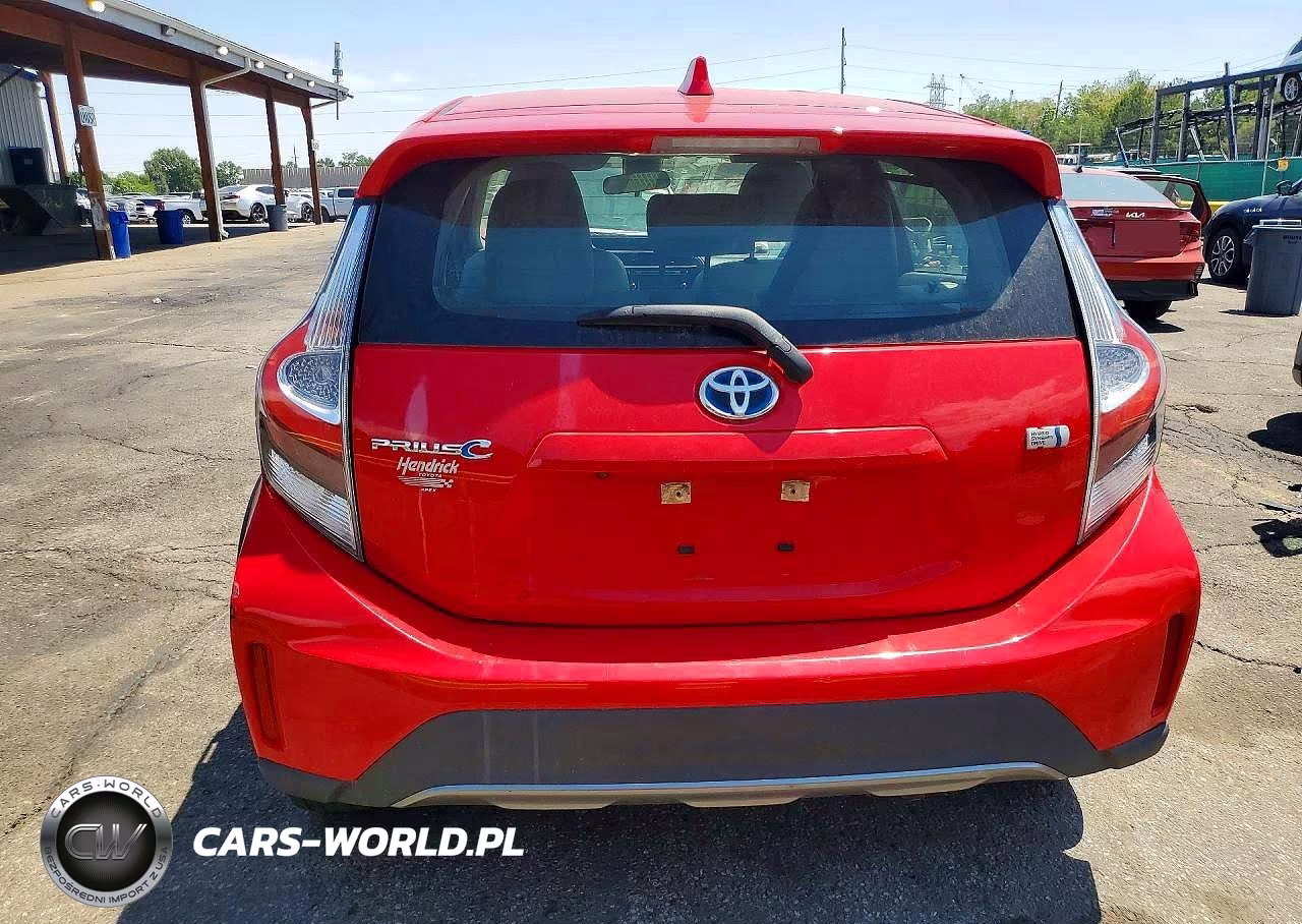 2018 Toyota Prius C Four VIN:JTDKDTB35J1601163 - 6