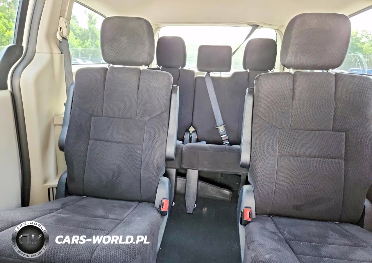 2011 Dodge Grand Caravan Express VIN:2D4RN4DG5BR731879 - 10