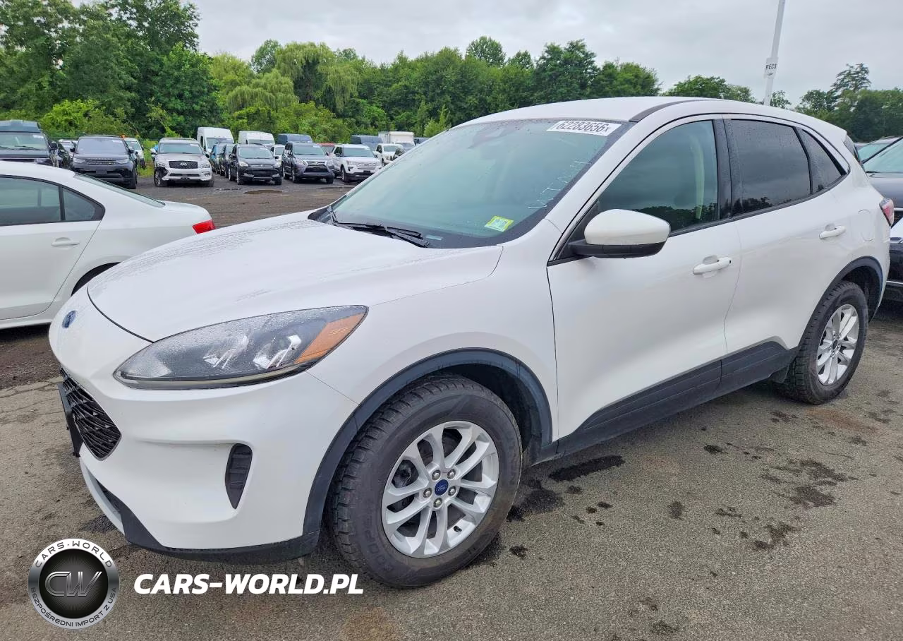 2020 Ford Escape Se