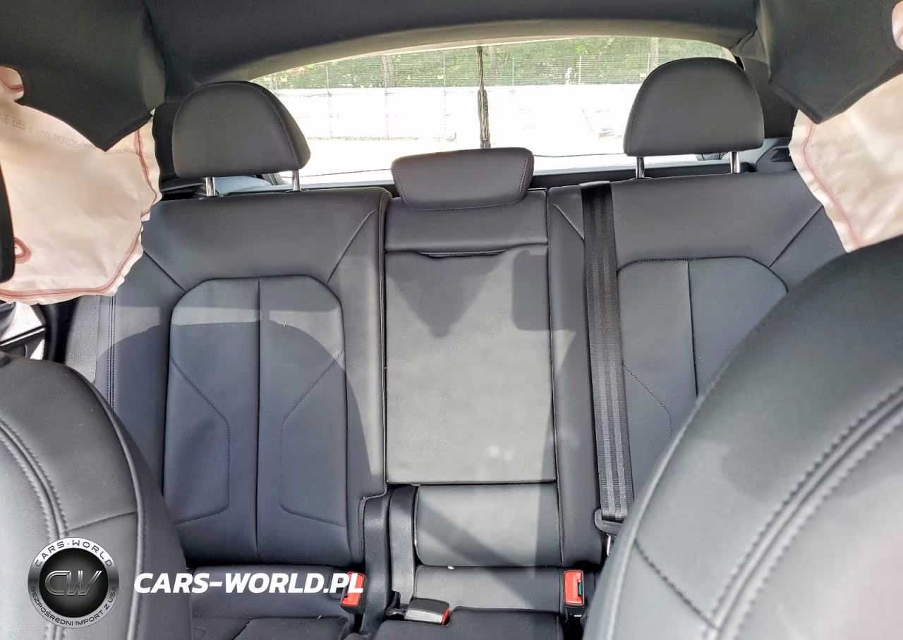 2021 Audi Q3 Premium 40 VIN:WA1AUCF39M1102130 - 10