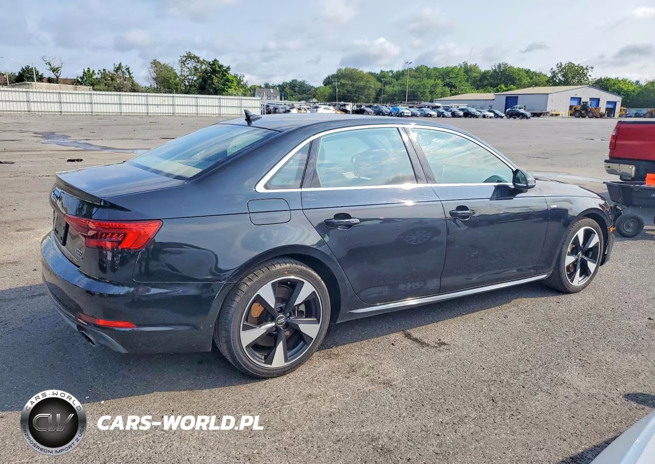 2017 Audi A4 Premium Plus VIN:WAUENAF45HN012731 - 3