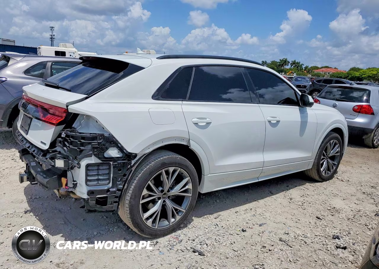 2021 Audi Q8 Premium VIN:WA1AVAF11MD026627 - 3