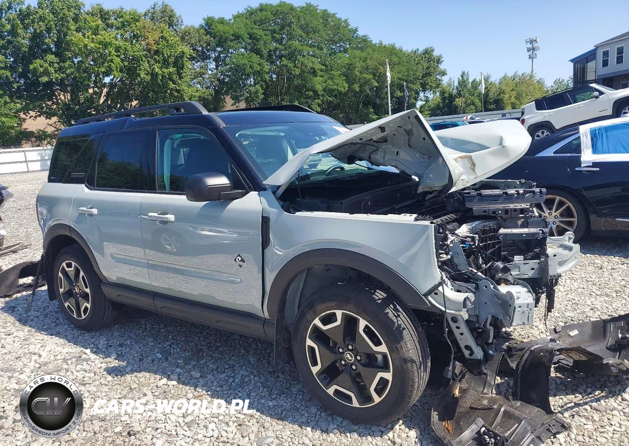 2023 Ford Bronco Sport Outer Banks VIN:3FMCR9C6XPRE26095 - 4