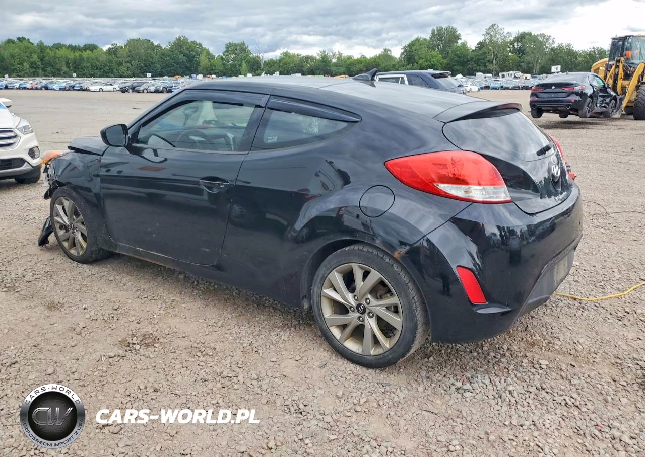2017 Hyundai Veloster Base VIN:KMHTC6AD7HU310039 - 2