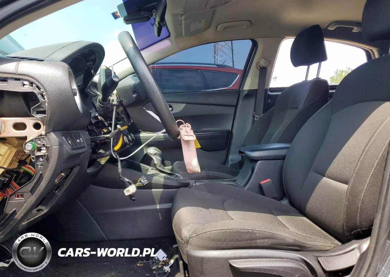 2021 Kia Forte Lxs VIN:3KPF24AD2ME381926 - 7