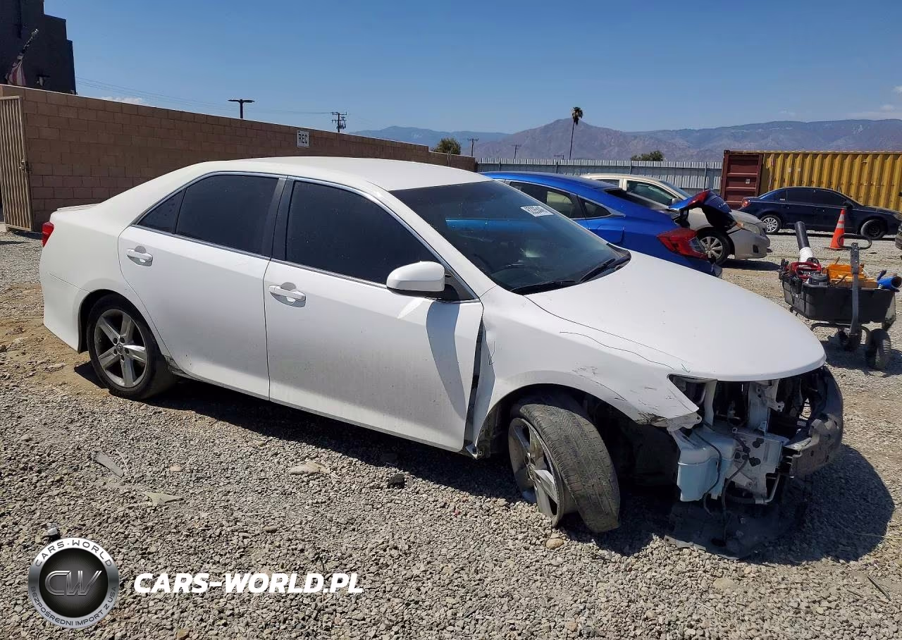 2013 Toyota Camry Se VIN:4T1BF1FK5DU674127 - 4