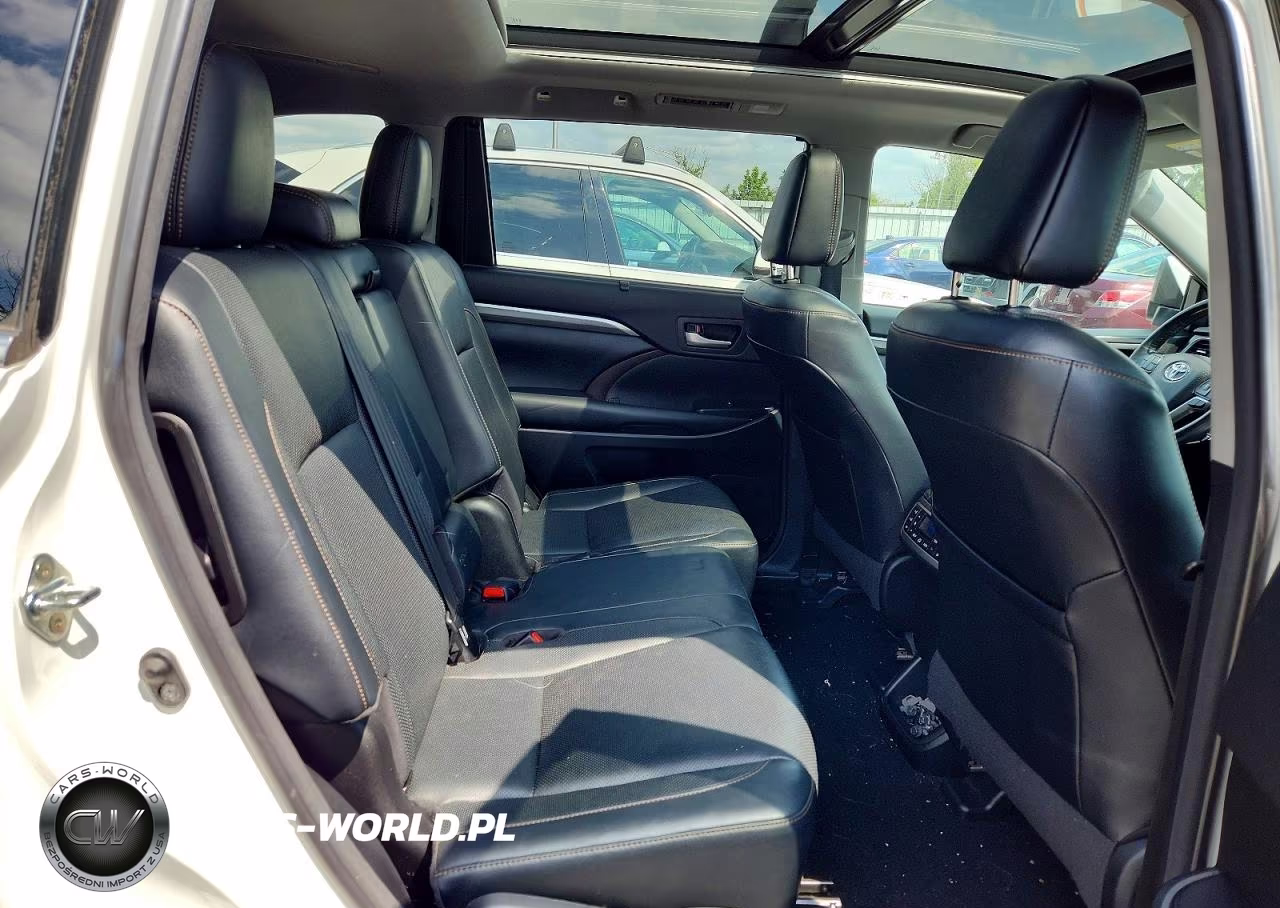 2018 Toyota Highlander Limited Platinum VIN:5TDDZRFH8JS854497 - 11