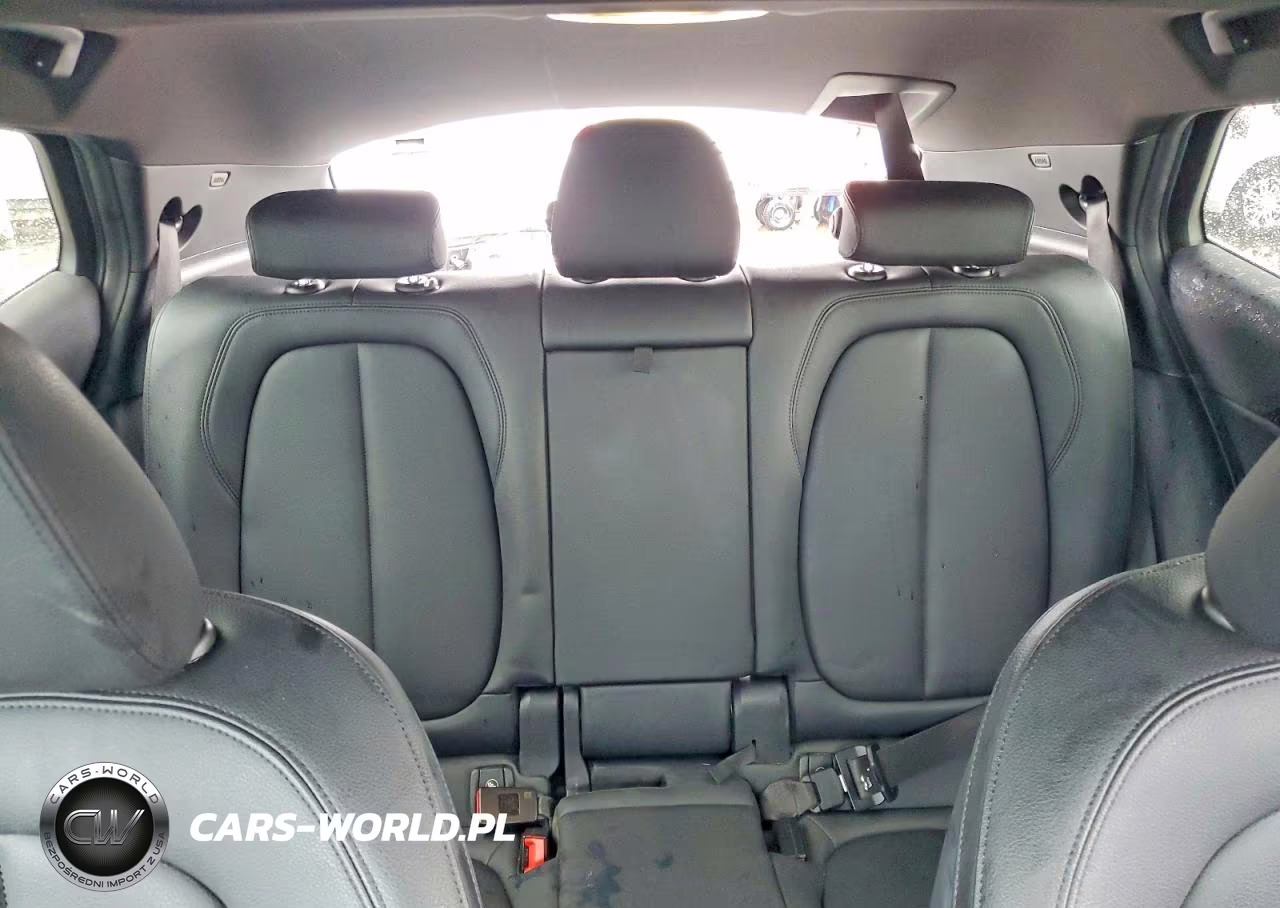 2018 BMW X2 xDrive28I VIN:WBXYJ5C39JEF77378 - 10