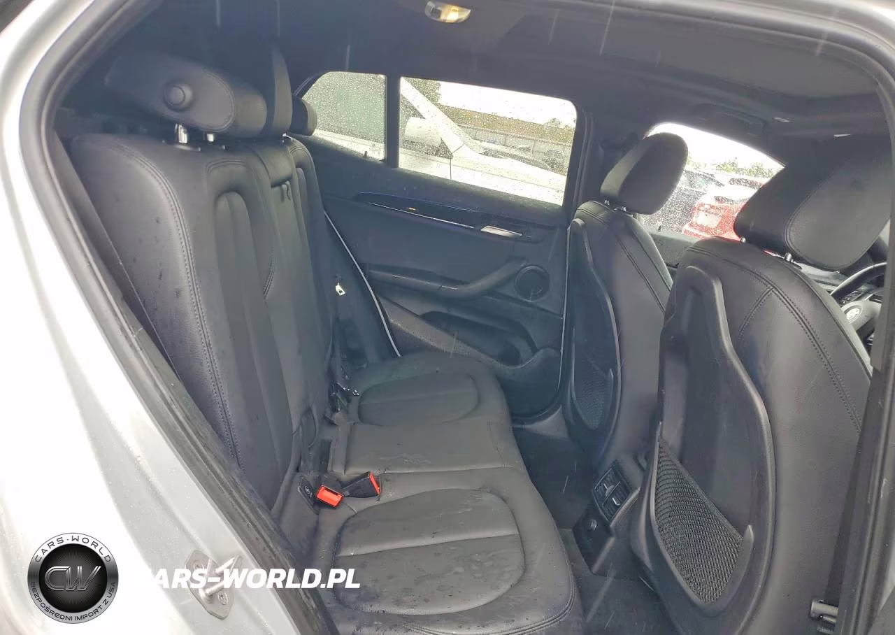 2018 BMW X2 xDrive28I VIN:WBXYJ5C39JEF77378 - 11