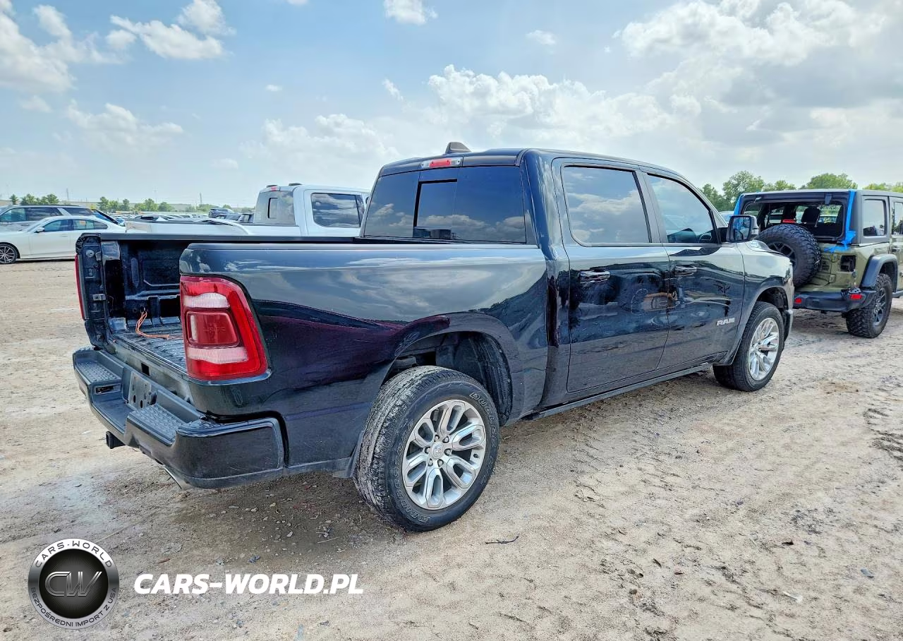 2023 Ram 1500 Laramie VIN:1C6SRFJT6PN605140 - 3