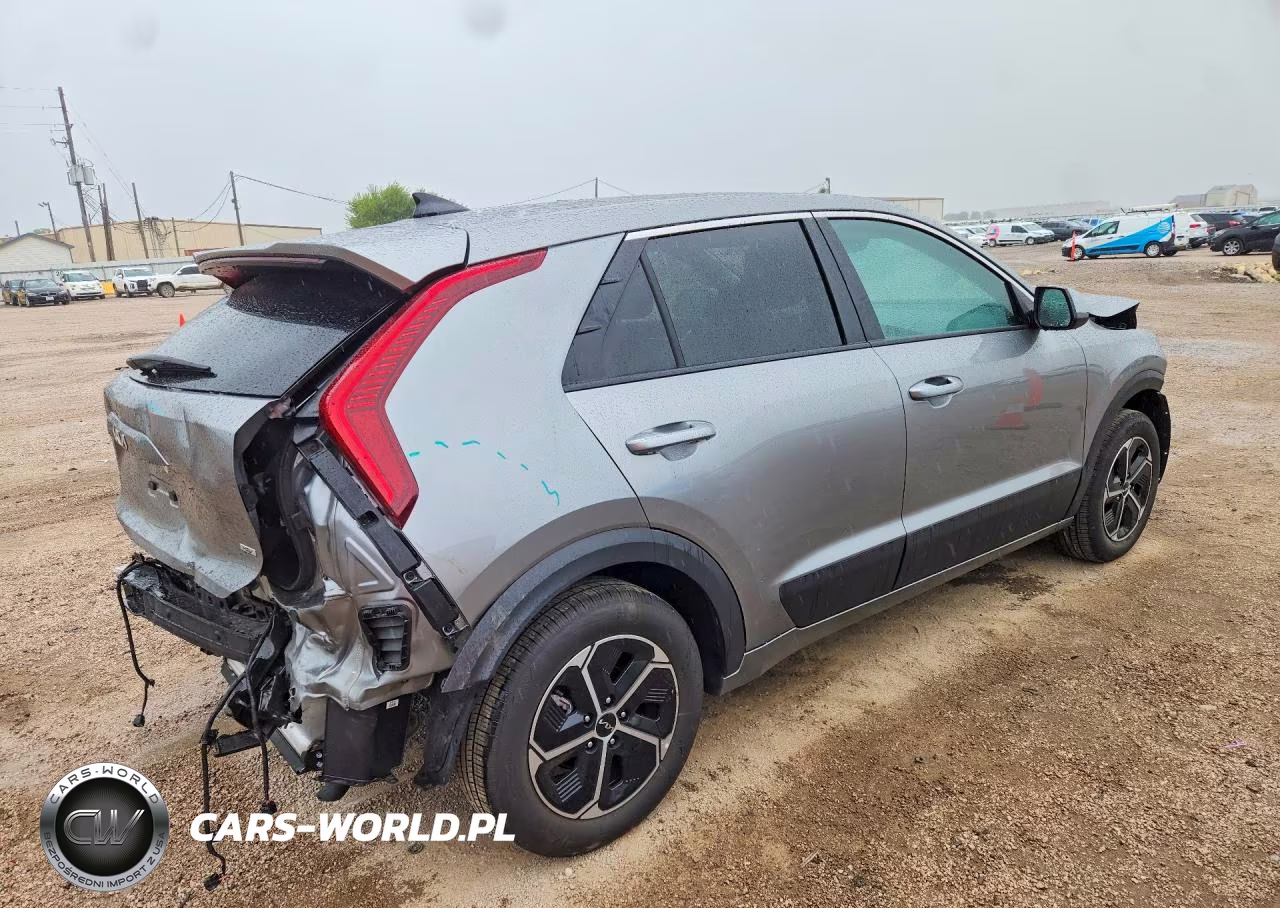 2026 Kia Niro Lx VIN:KNDCP3LE4T5361949 - 3