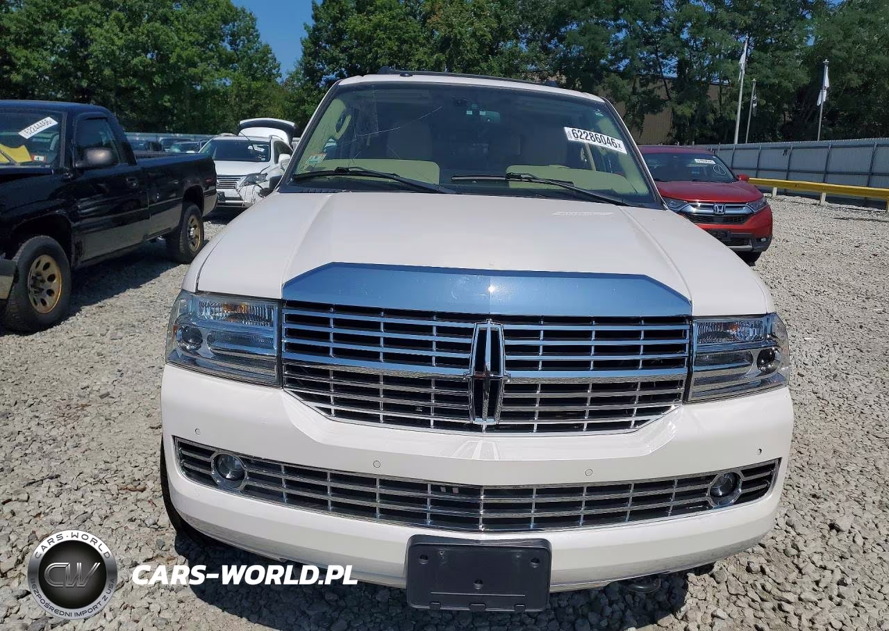 2010 Lincoln Navigator VIN:5LMJJ2J5XAEJ09229 - 5
