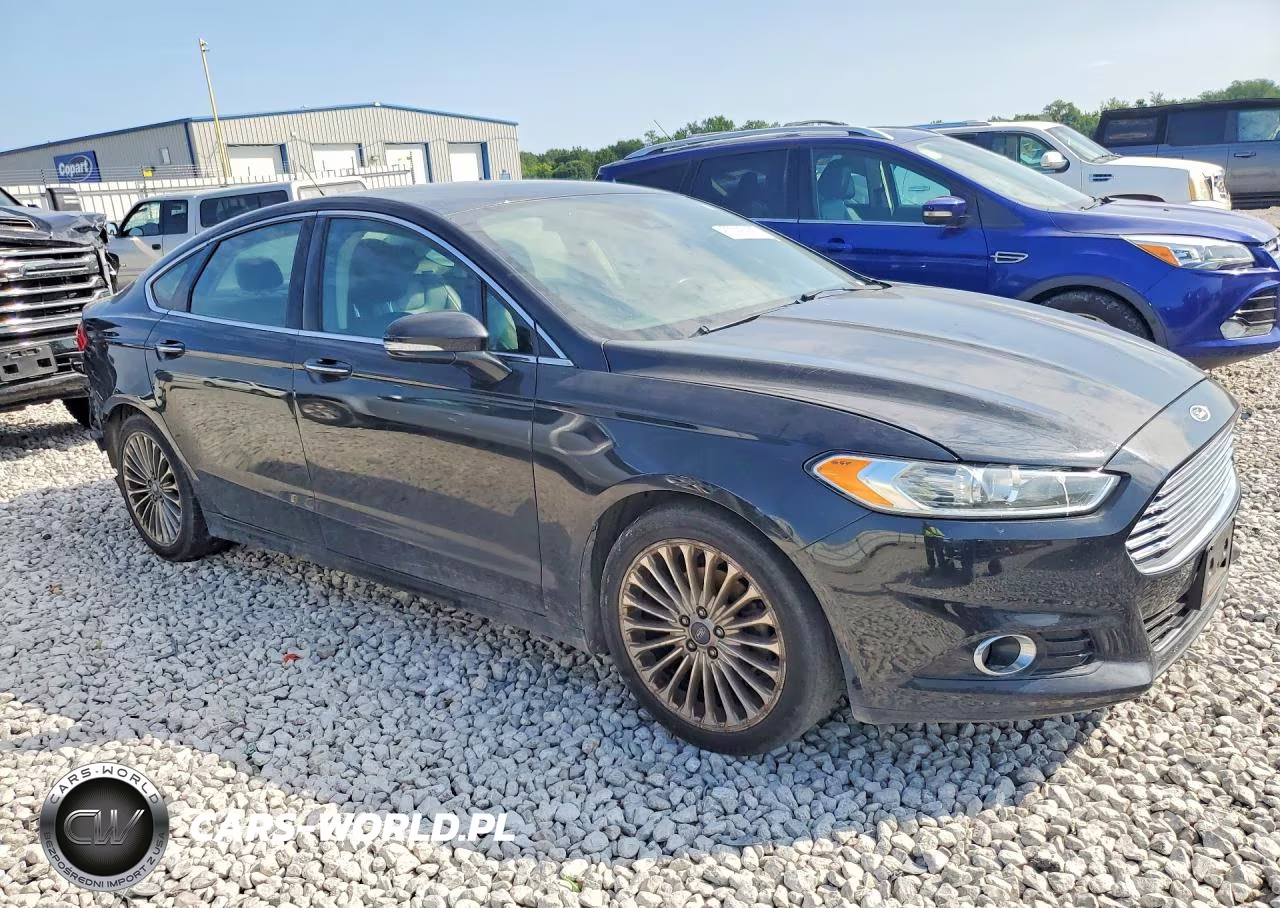 2013 Ford Fusion Titanium VIN:3FA6P0K96DR190402 - 4
