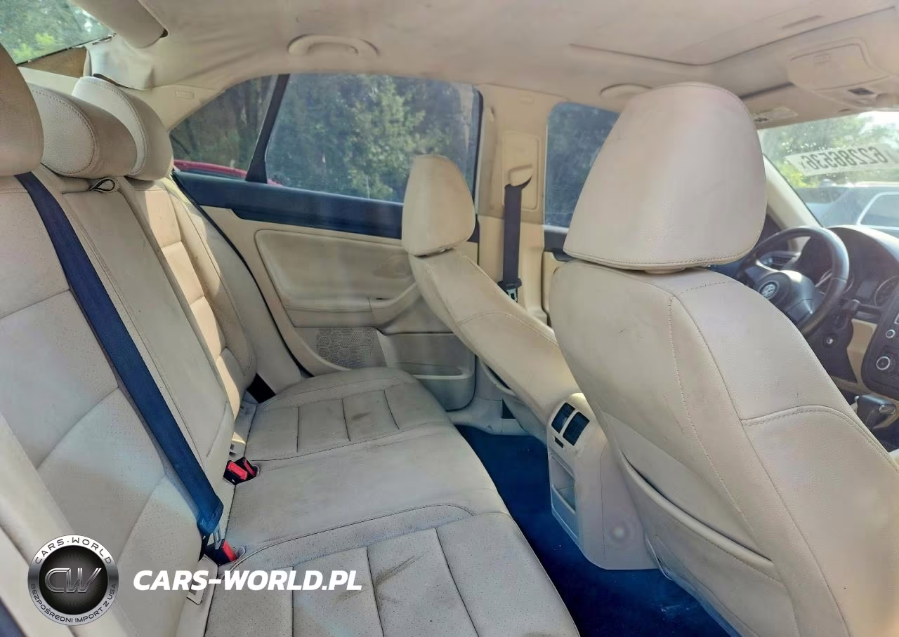 2010 Volkswagen Jetta Se VIN:3VWRX7AJ1AM054602 - 10