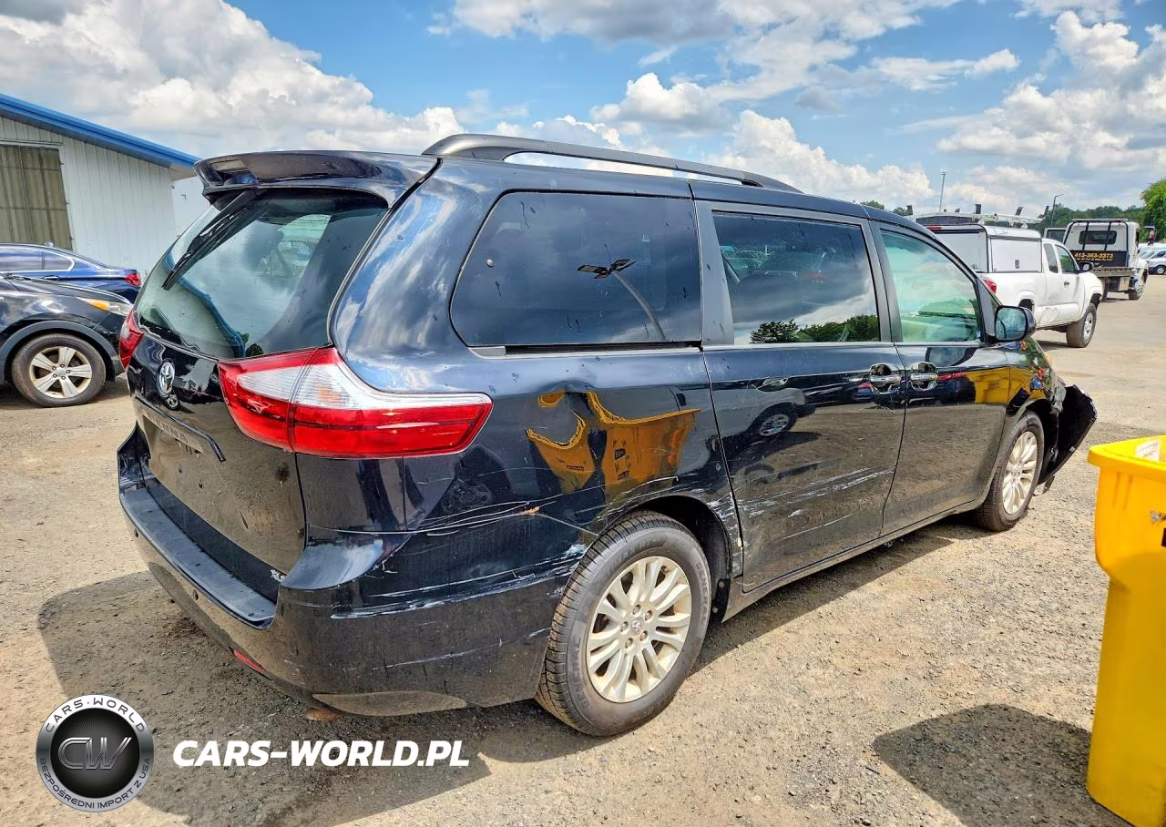 2015 Toyota Sienna Xle 8-Passenger VIN:5TDYK3DC2FS622883 - 3