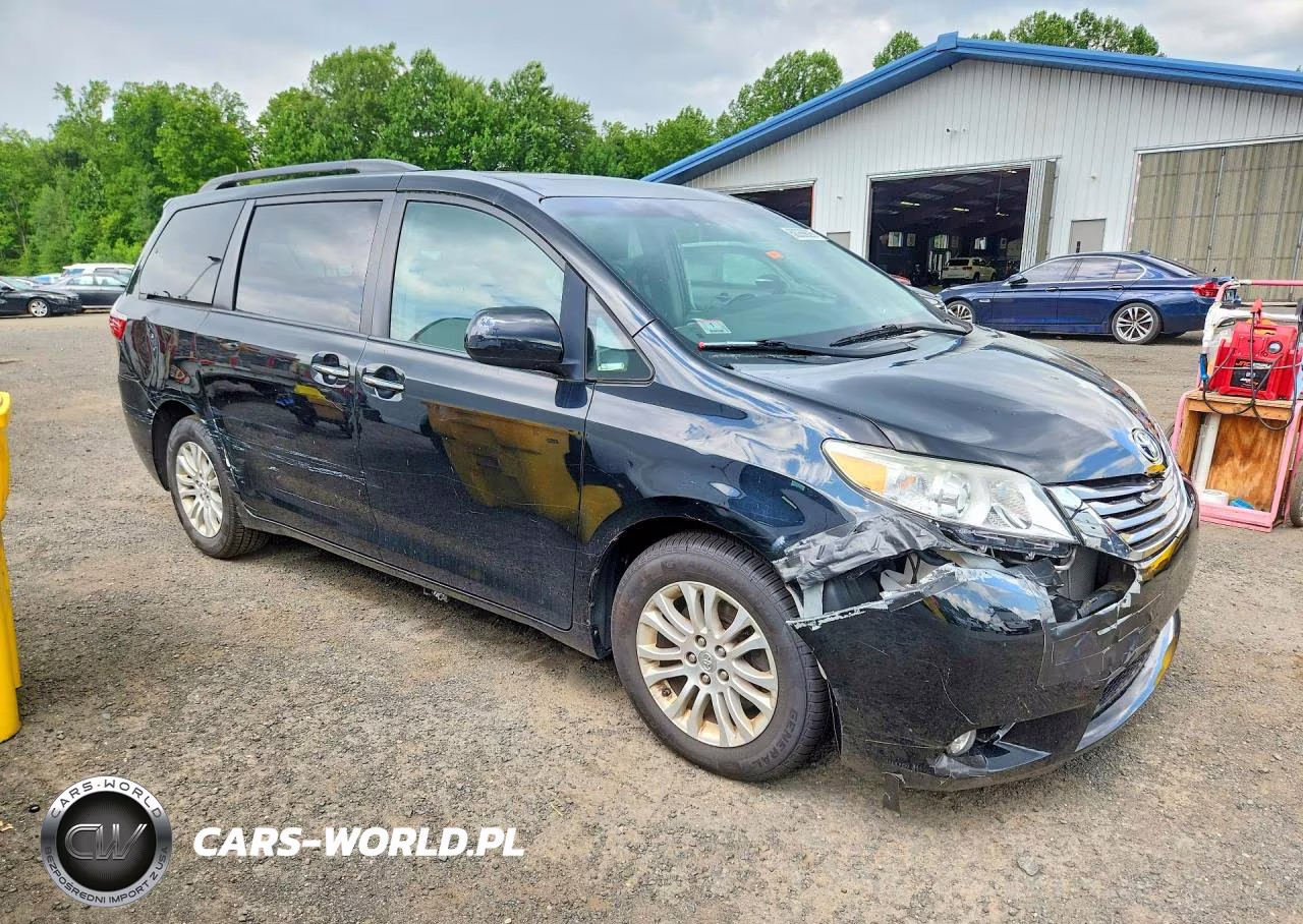 2015 Toyota Sienna Xle 8-Passenger VIN:5TDYK3DC2FS622883 - 4