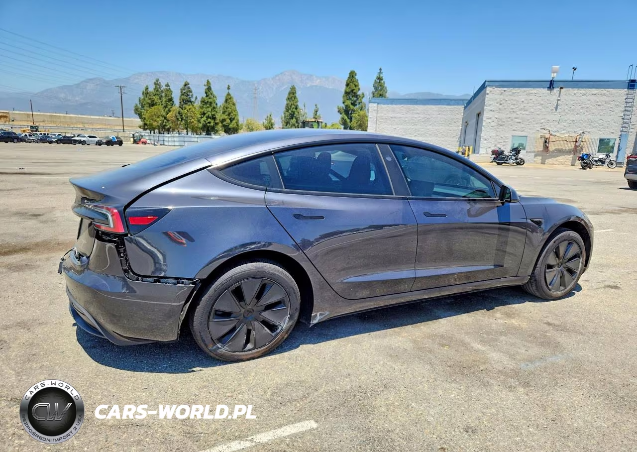 2025 Tesla Model 3 VIN:5YJ3E1EA8SF058979 - 3