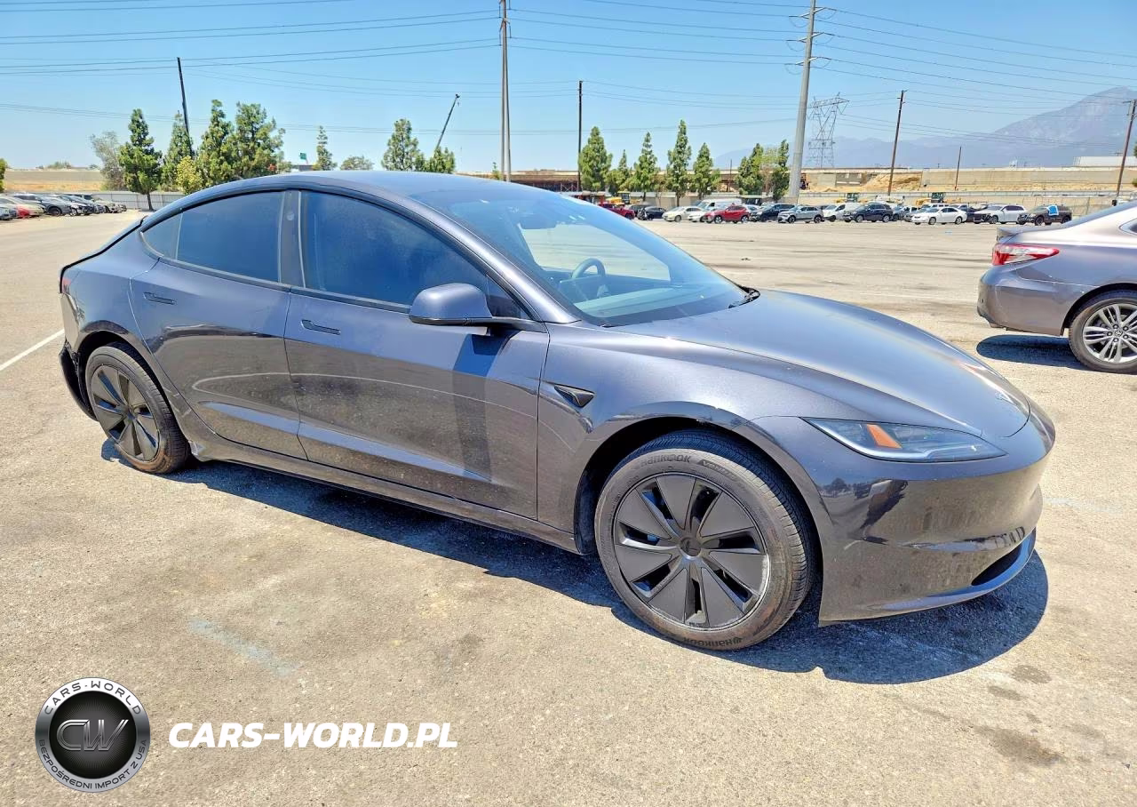 2025 Tesla Model 3 VIN:5YJ3E1EA8SF058979 - 4