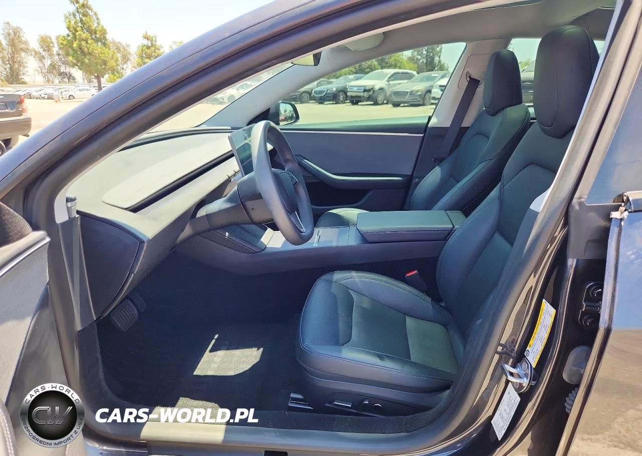 2025 Tesla Model 3 VIN:5YJ3E1EA8SF058979 - 7