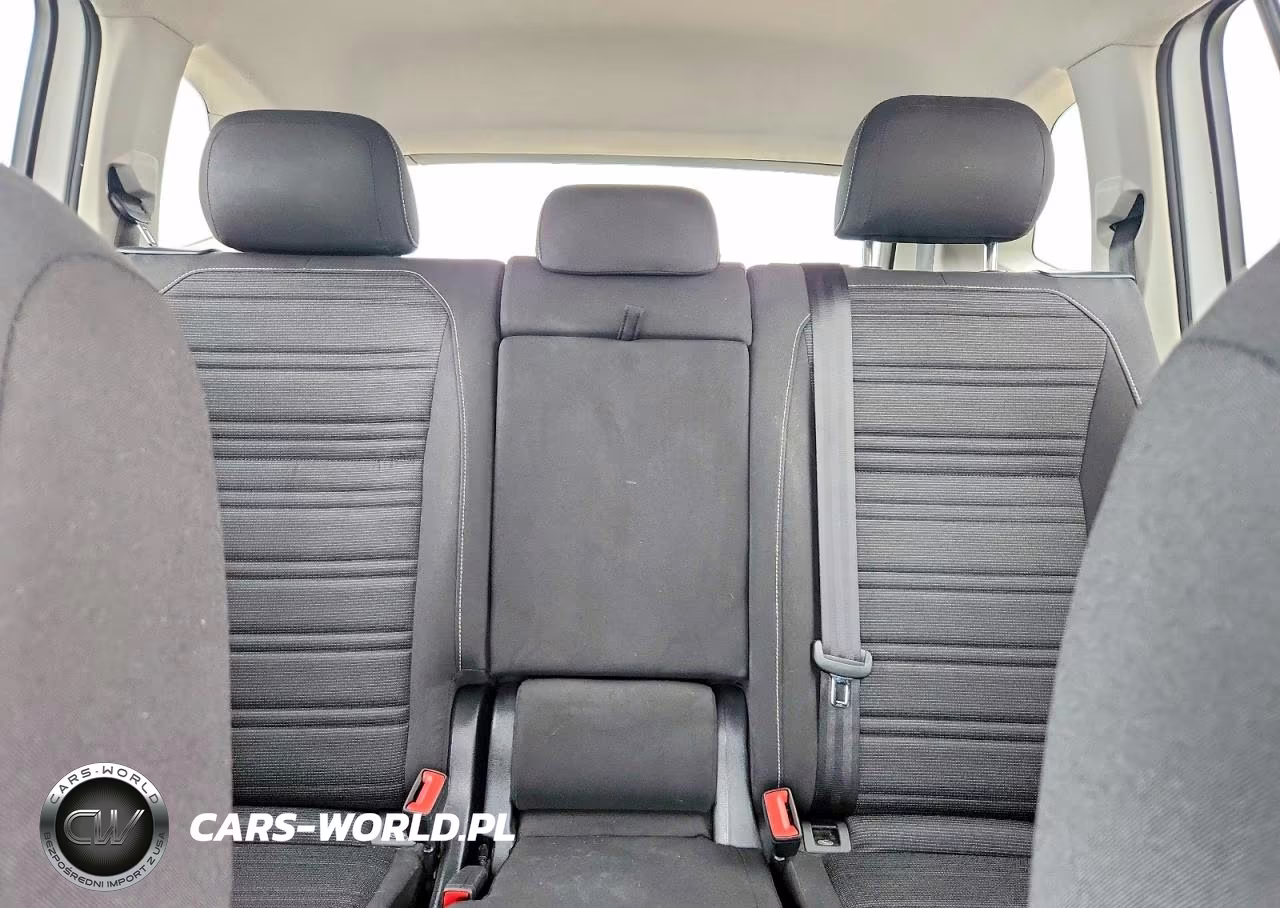 2023 Volkswagen Tiguan S VIN:3VVRB7AX8PM031351 - 10