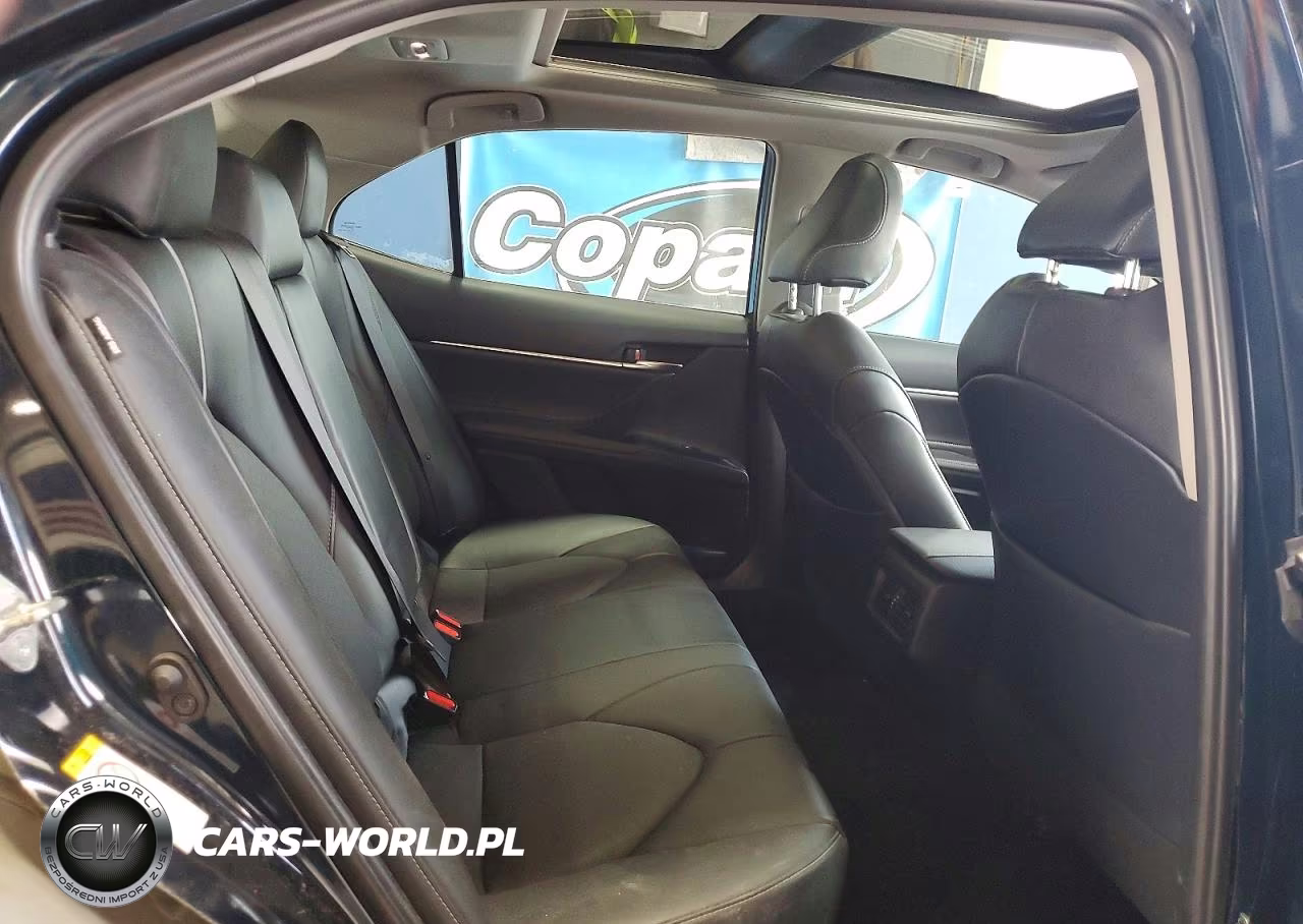 2018 Toyota Camry Xse VIN:4T1B61HK2JU667497 - 10