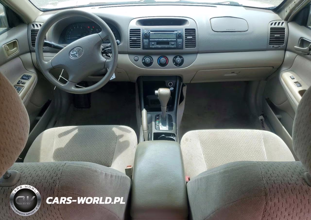 2002 Toyota Camry Le VIN:4T1BE32K82U081489 - 8
