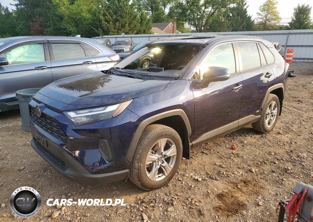2025 Toyota Rav4 Hybrid Xle – zdjęcie 1 z 13