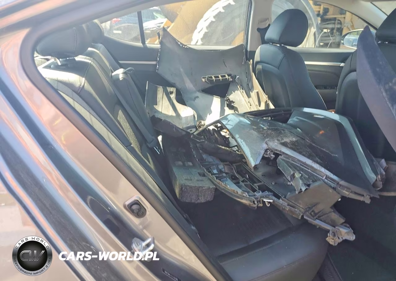 2020 Hyundai Elantra Limited VIN:5NPD84LF0LH541185 - 10
