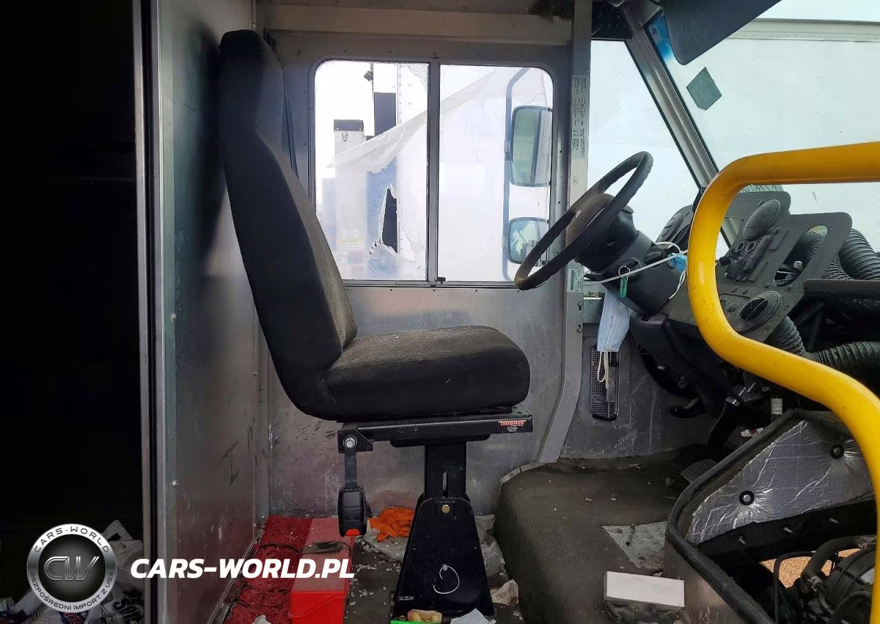 2019 Ford F59 Delivery Van VIN:1F65F5KY2K0A10183 - 7