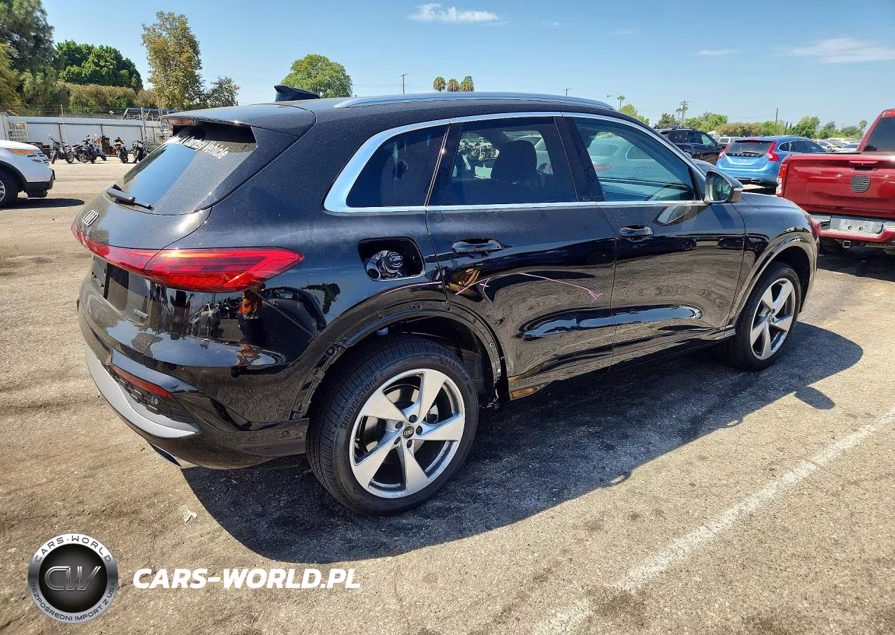 2025 Audi Q5 Premium Plus VIN:WA12AAGU4S2089948 - 3