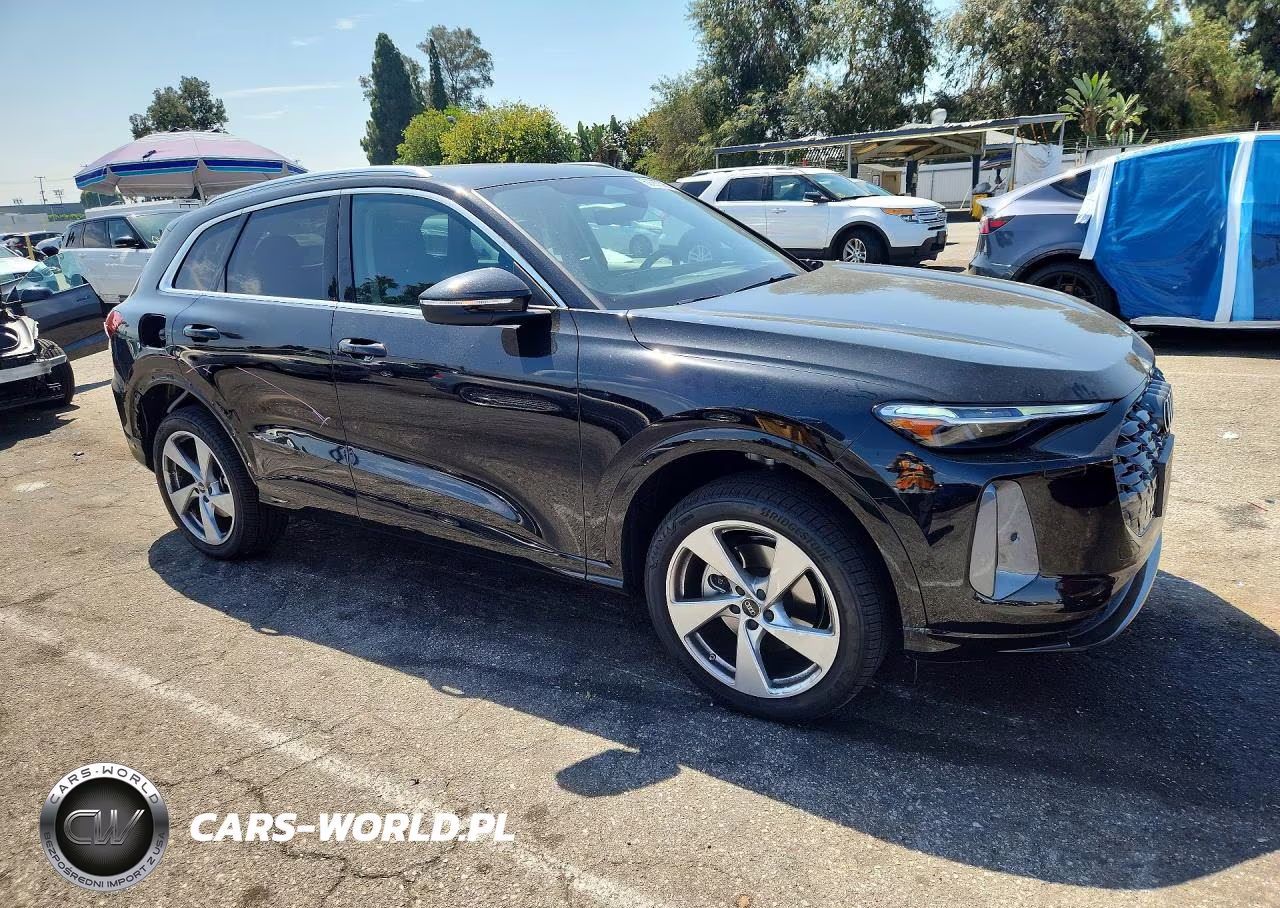 2025 Audi Q5 Premium Plus VIN:WA12AAGU4S2089948 - 4