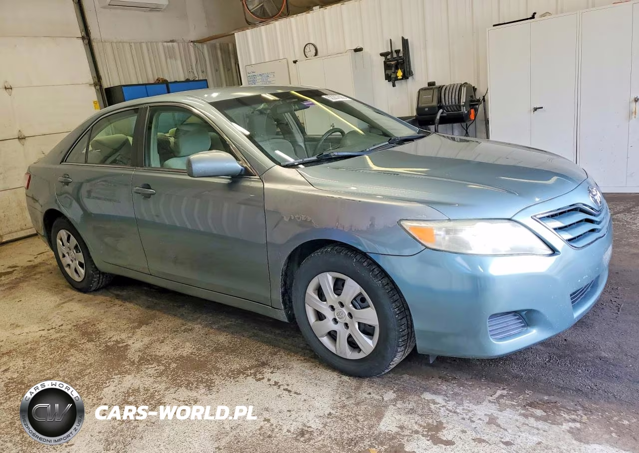 2011 Toyota Camry Le VIN:4T1BF3EK8BU684130 - 4
