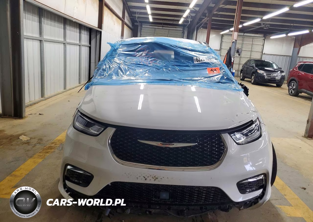 2025 Chrysler Pacifica Hybrid Select VIN:2C4RC1S78SR565524 - 5