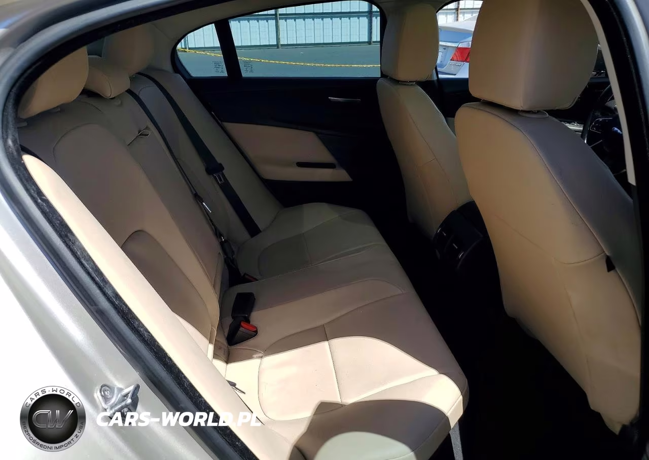 2017 Jaguar Xe Premium VIN:SAJAD4BV3HA954838 - 10