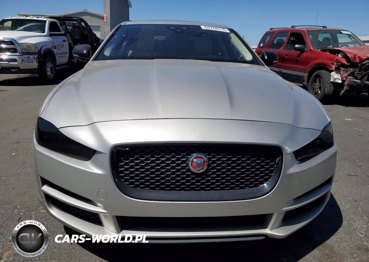 2017 Jaguar Xe Premium VIN:SAJAD4BV3HA954838 - 5