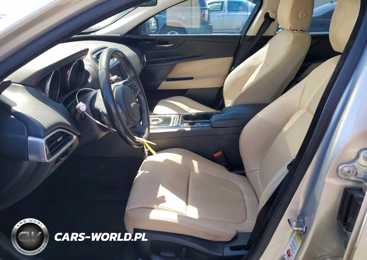 2017 Jaguar Xe Premium VIN:SAJAD4BV3HA954838 - 7