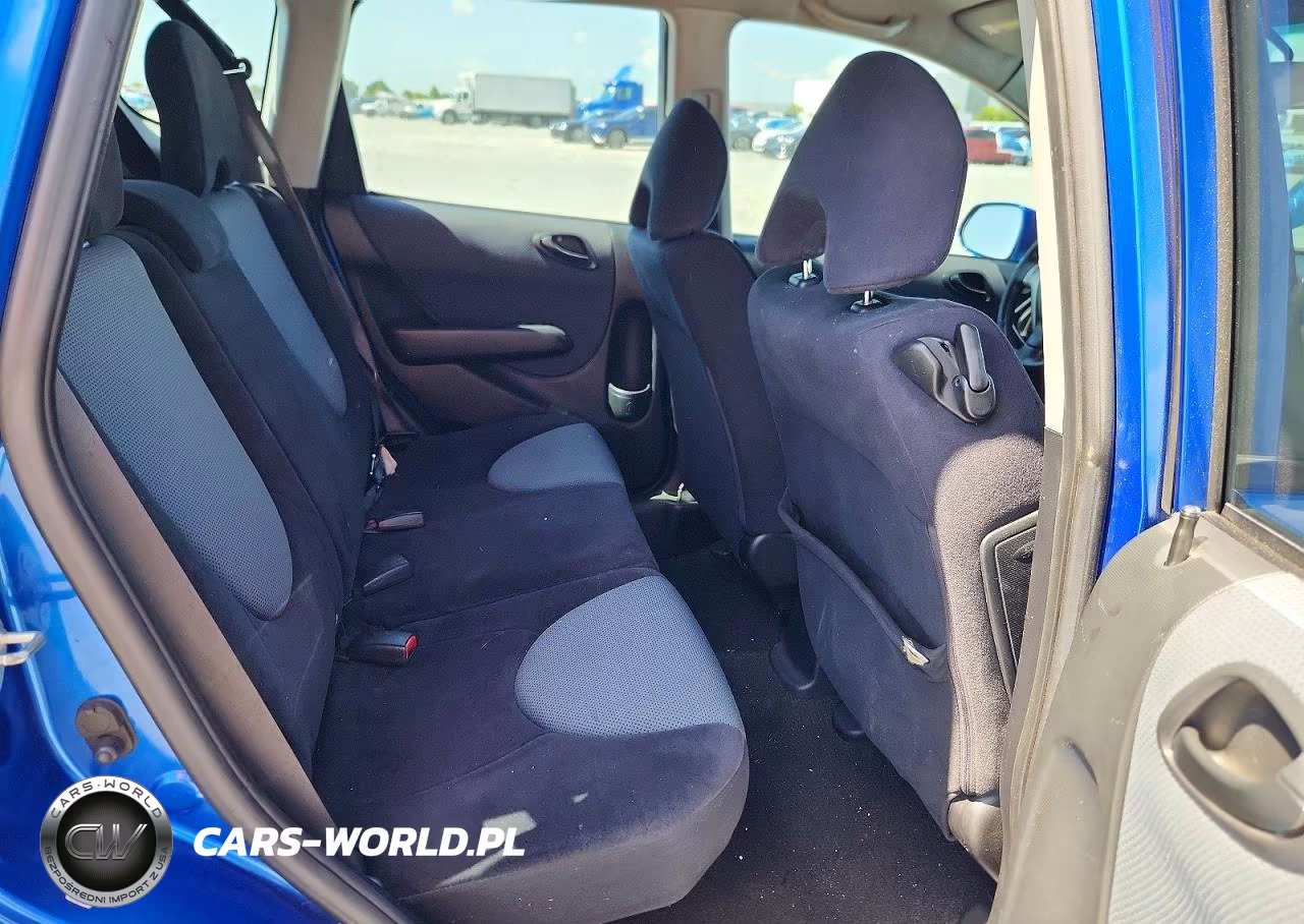 2008 Honda Fit Sport VIN:JHMGD386X8S013561 - 10