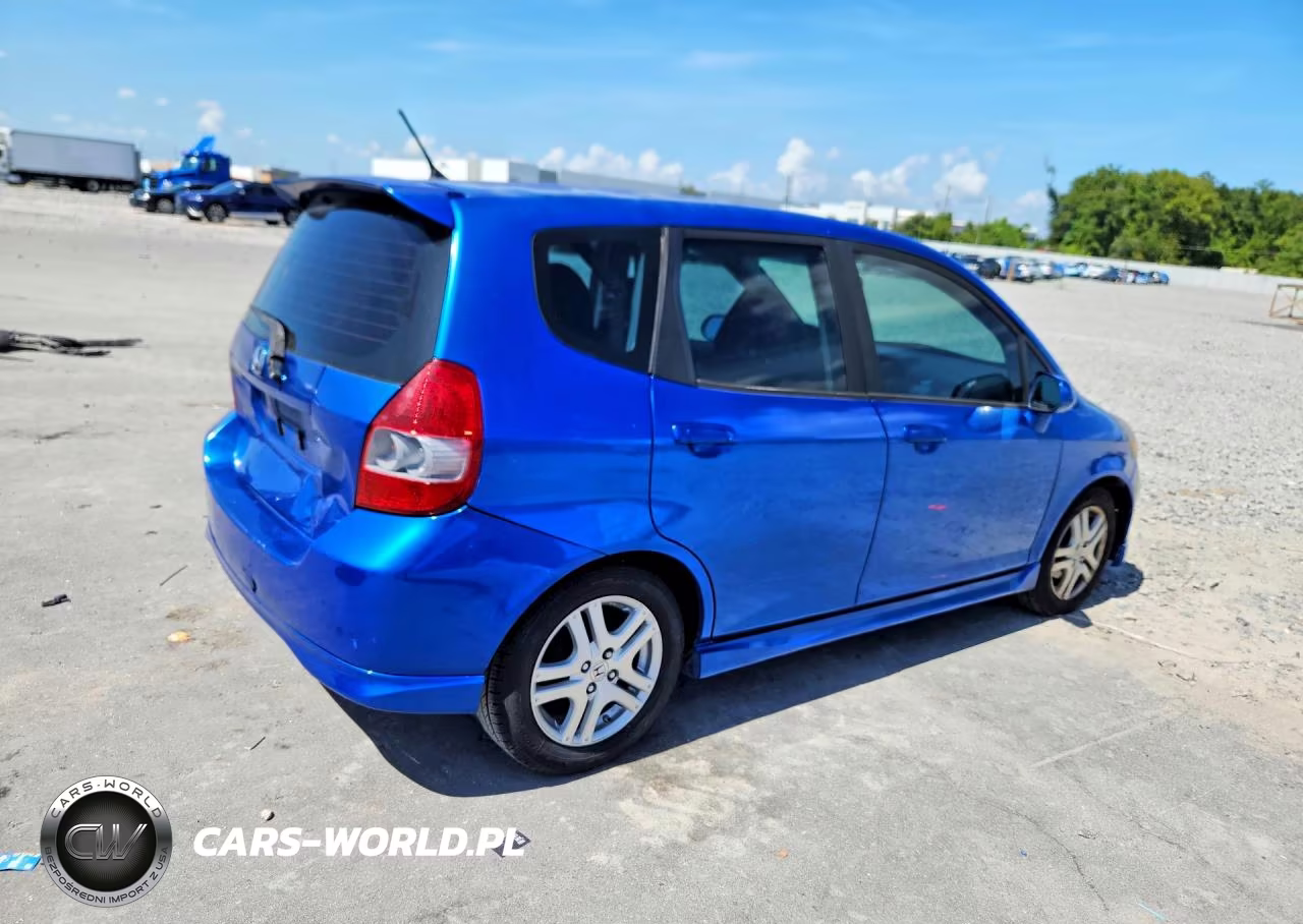 2008 Honda Fit Sport VIN:JHMGD386X8S013561 - 3