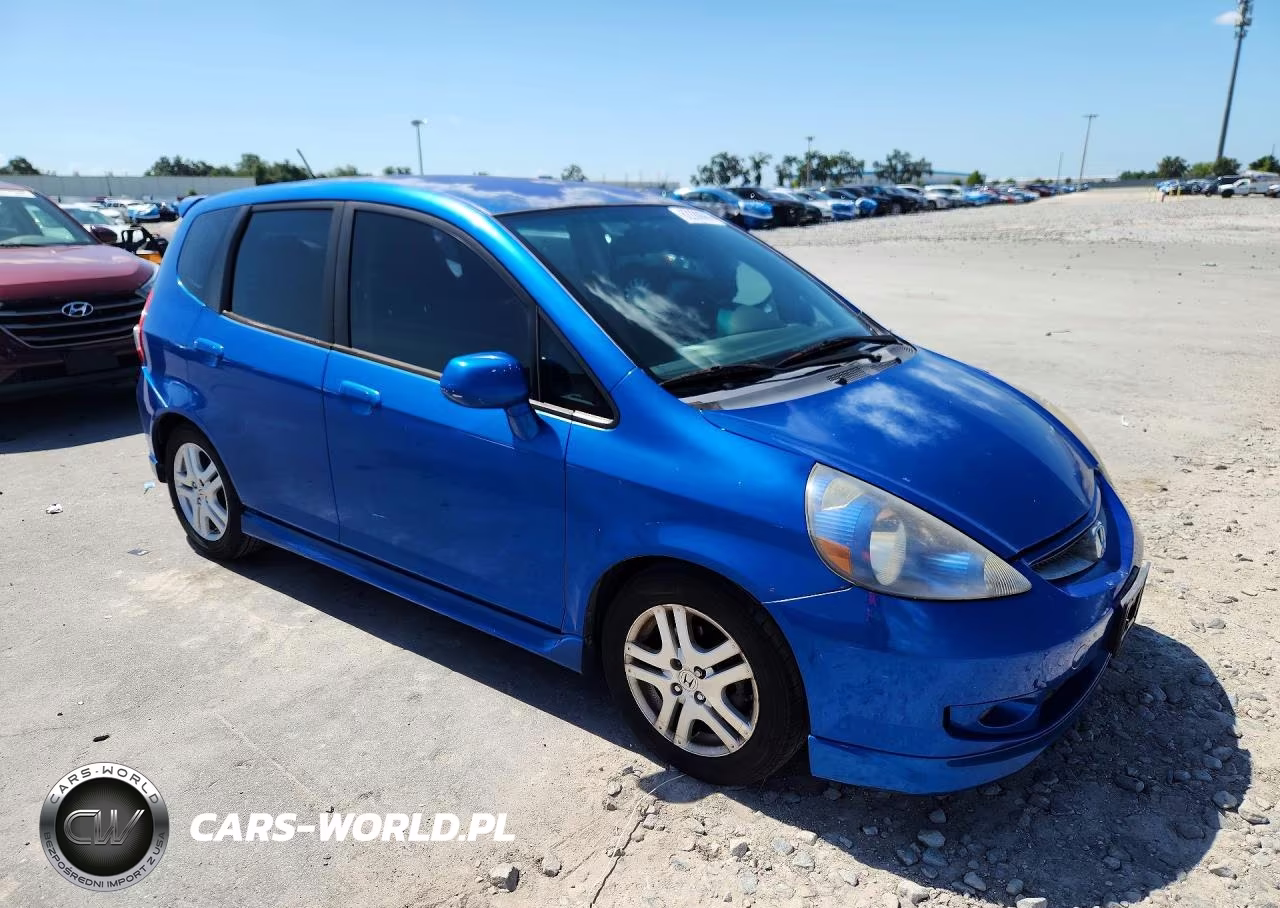 2008 Honda Fit Sport VIN:JHMGD386X8S013561 - 4