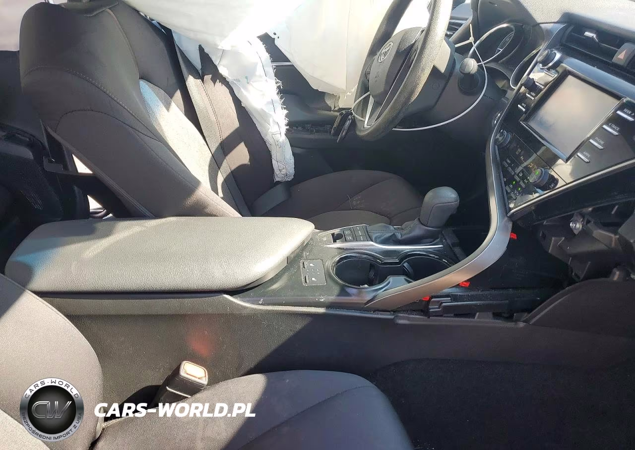 2018 Toyota Camry Le VIN:4T1B31HK3JU004626 - 7