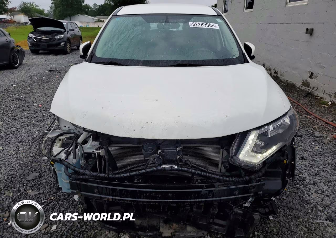 2018 Nissan Rogue S VIN:KNMAT2MV5JP576740 - 5