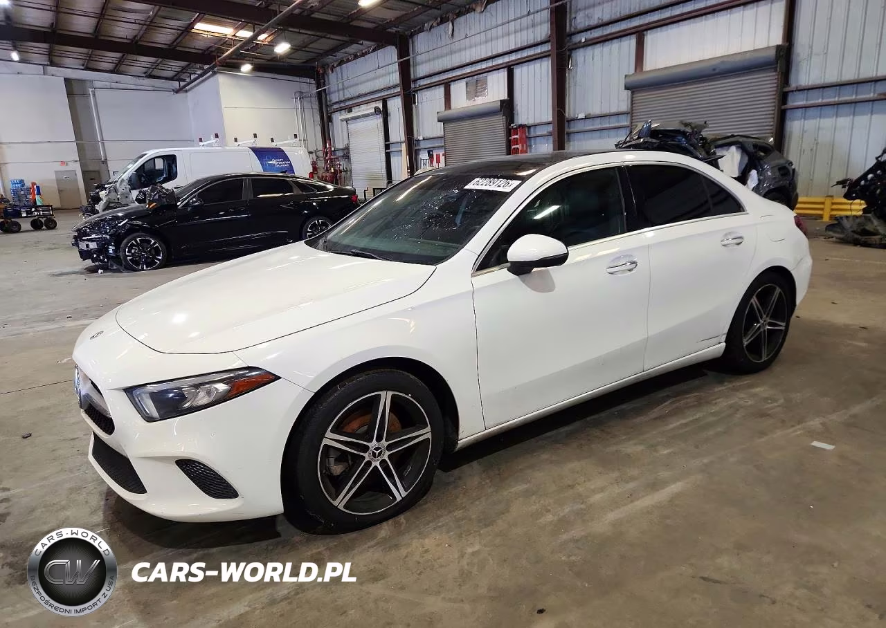 2019 Mercedes-Benz A 220