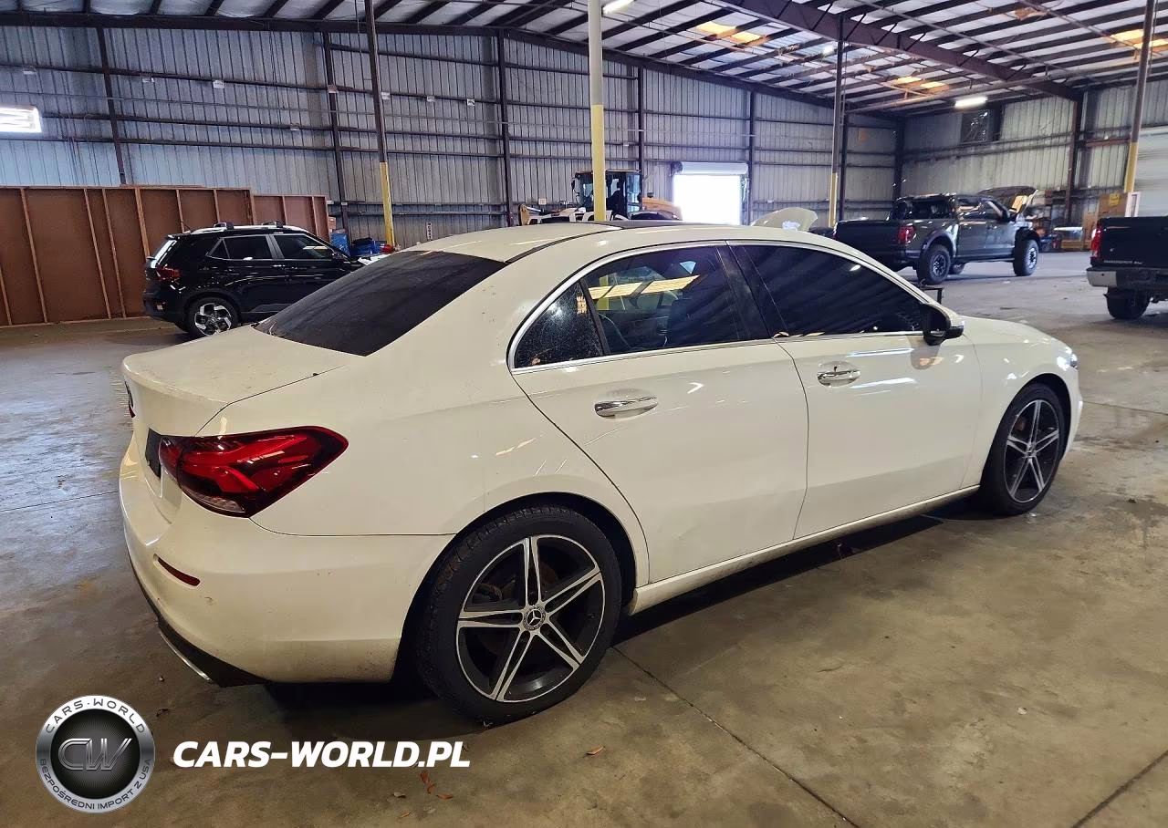 2019 Mercedes-Benz A 220 VIN:WDD3G4EB5KW000477 - 3