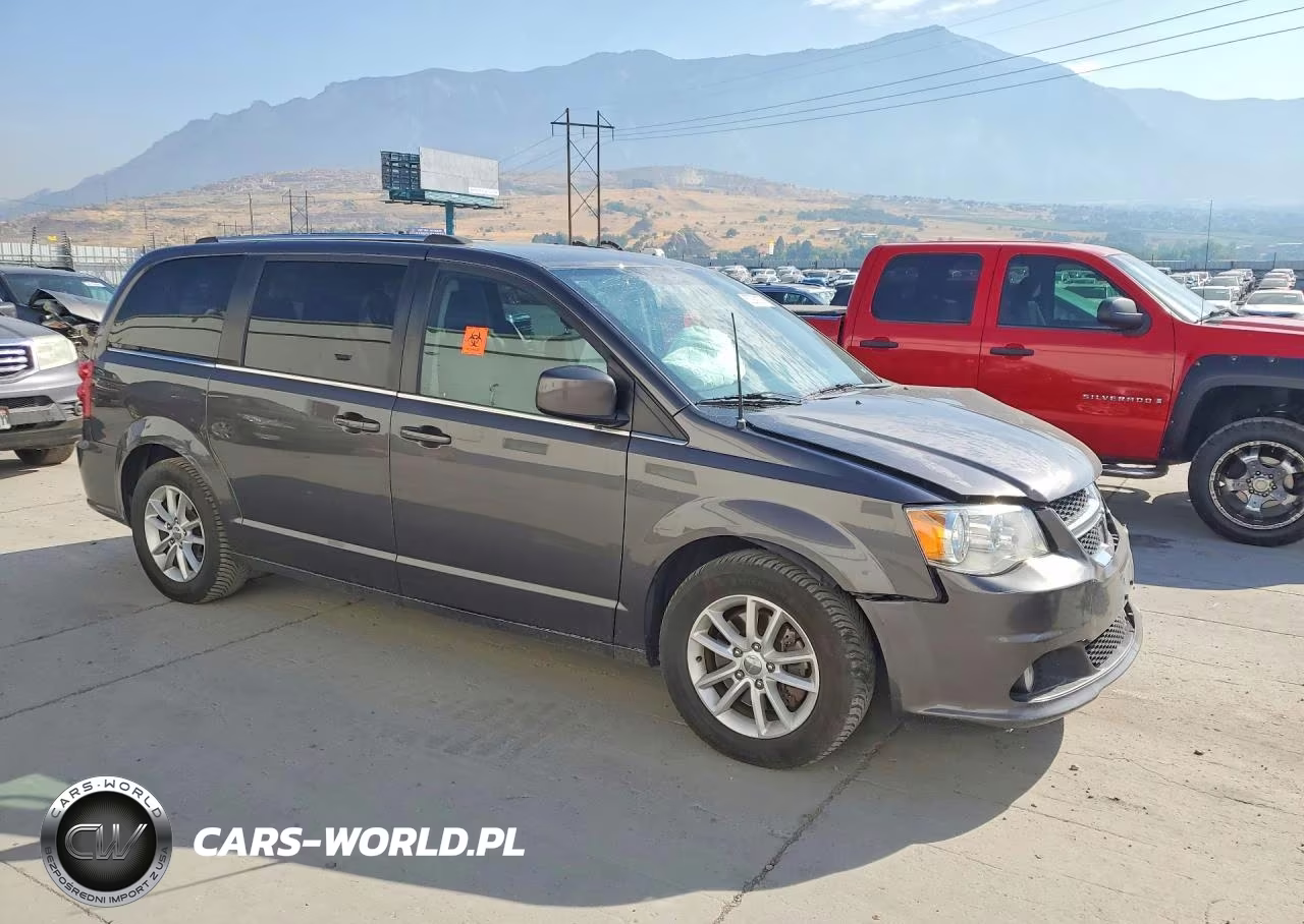 2018 Dodge Grand Caravan Sxt VIN:2C4RDGCG0JR210246 - 4