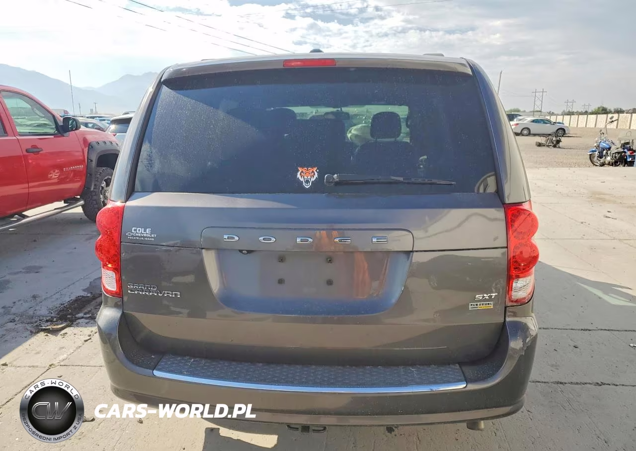 2018 Dodge Grand Caravan Sxt VIN:2C4RDGCG0JR210246 - 6