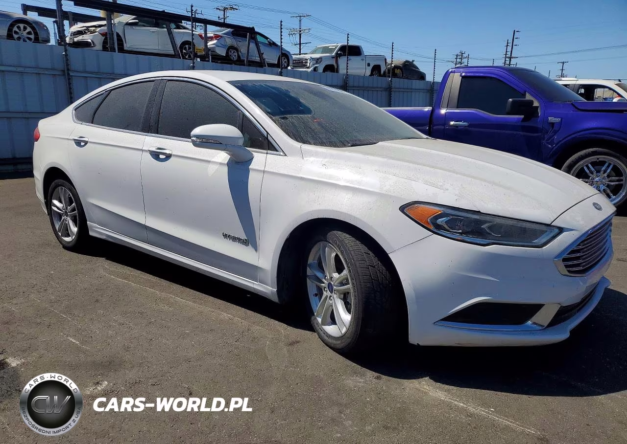 2018 Ford Fusion Se Hybrid VIN:3FA6P0LU6JR171590 - 4
