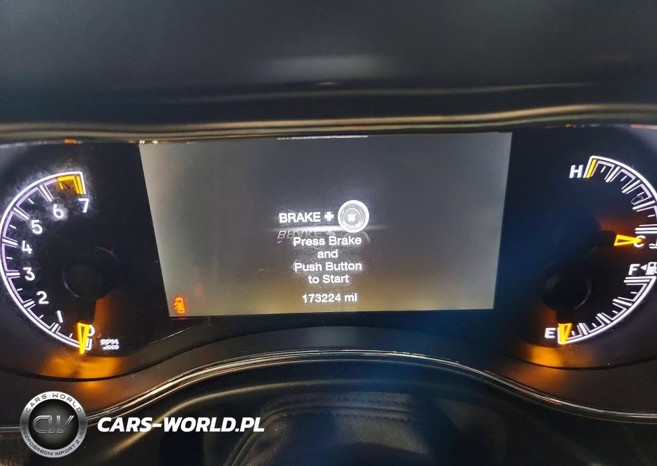 2019 Jeep Grand Cherokee Laredo VIN:1C4RJEAG1KC681090 - 9
